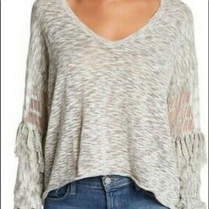 Wildfox Gray & White V-Neck Fringed Sleeve Detail Sweater Size Large